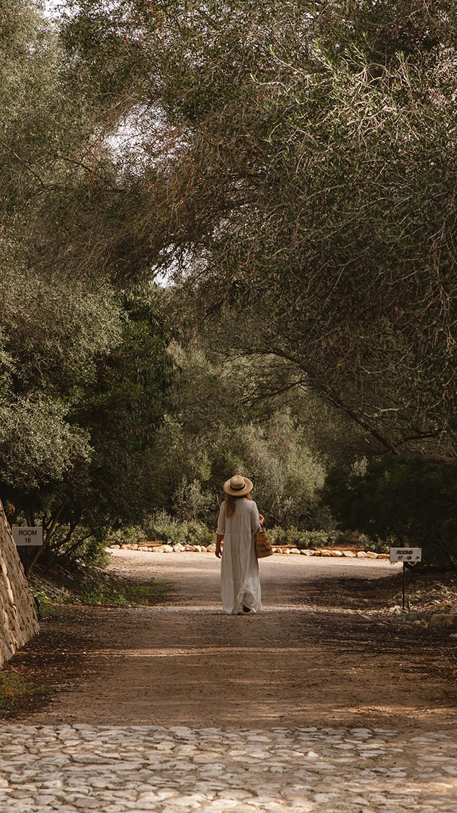 LUXURY COUNTRY HOTELS