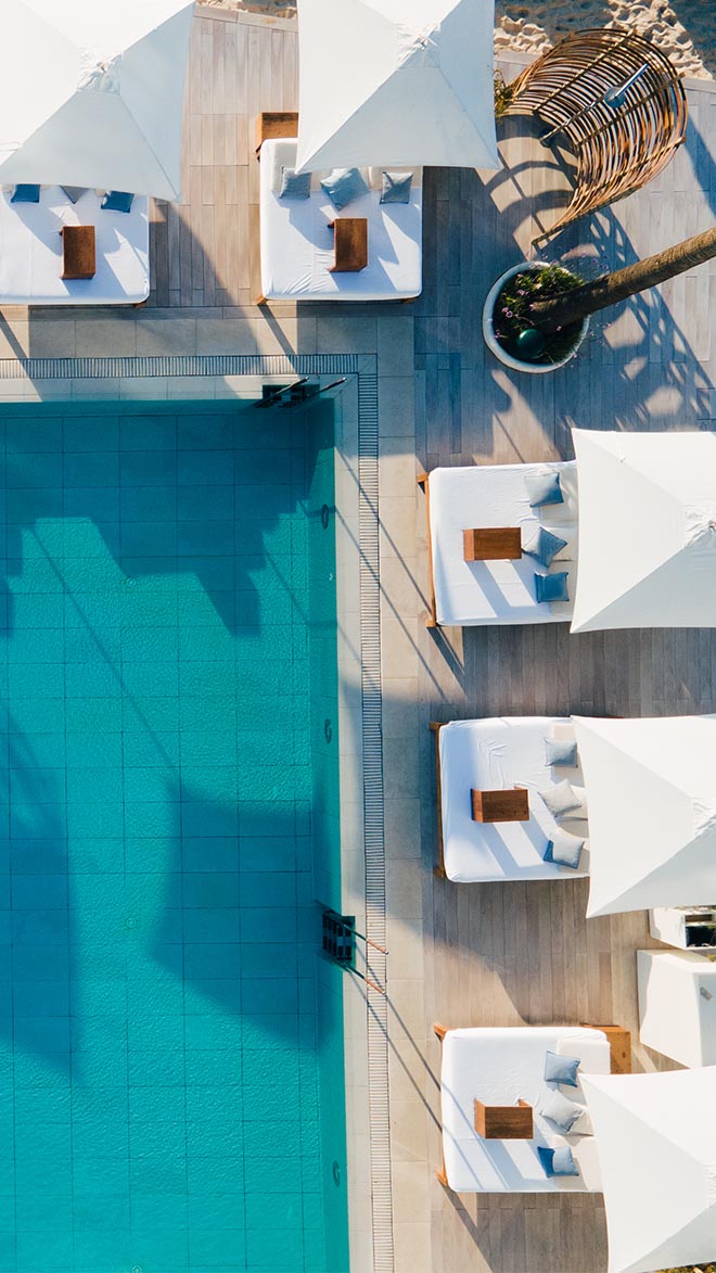 HOTELS WITH POOLS