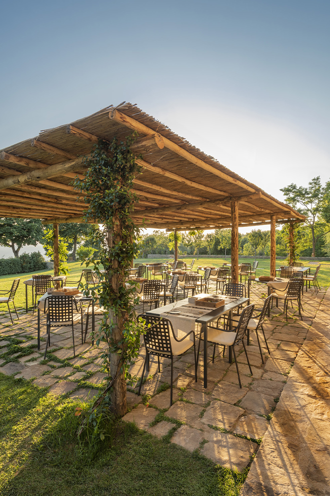 Badia di Pomaio dining