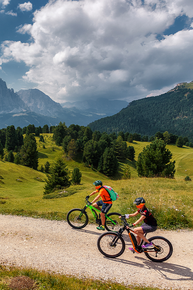 VRetreats Cervino Cycling