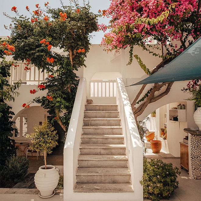 SLH Sale 40% on 100 participating hotels. 