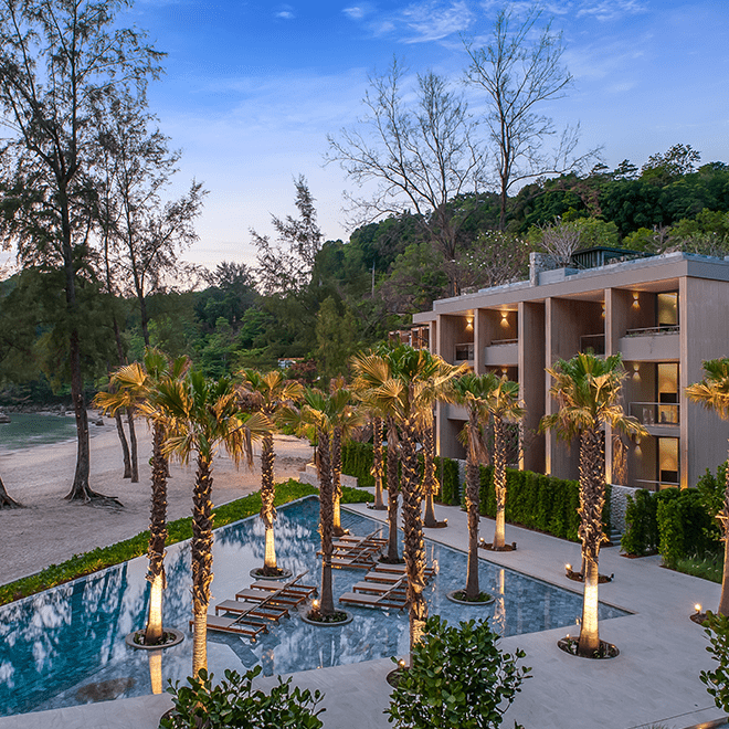 TWINPALMS MONT AZURE